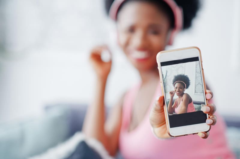 Conviértete en todo un influencer con estas apps para editar tus fotos en el móvil
