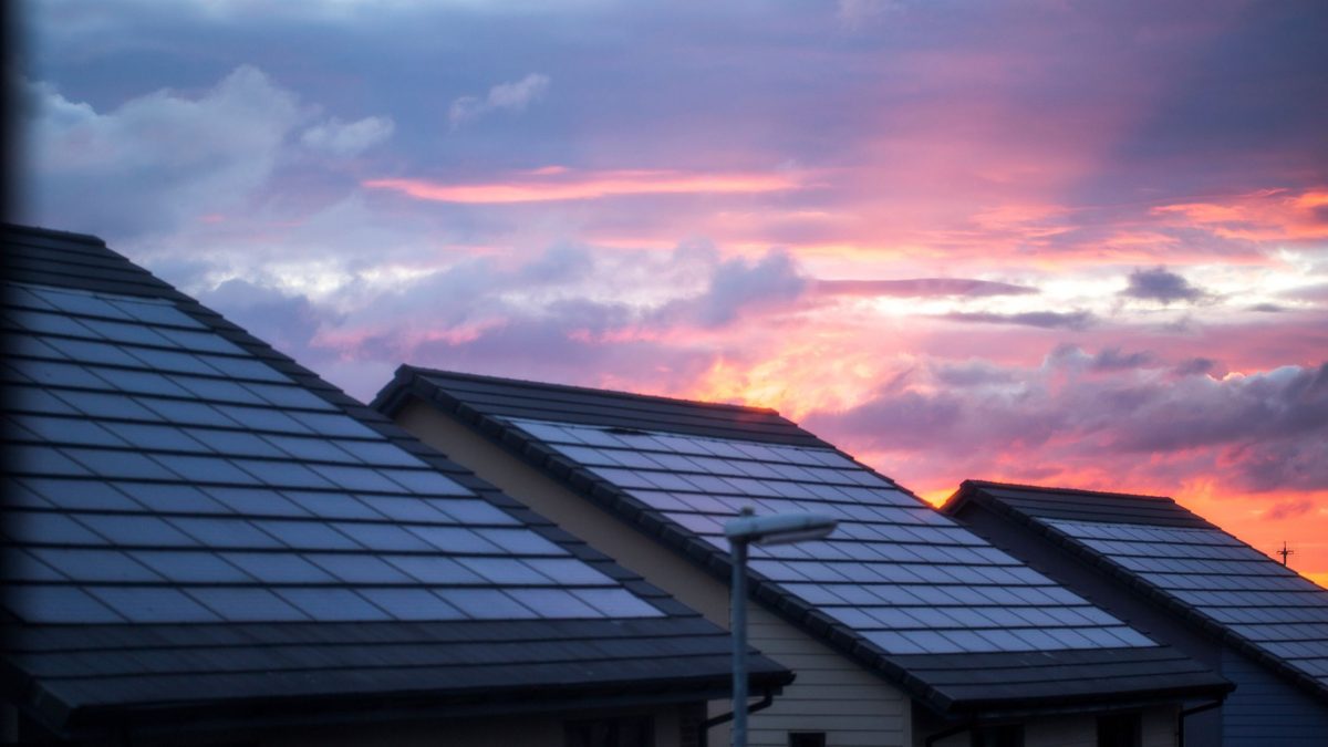 ¿Qué pasa con la energía solar en días nublados y por la noche, funciona? Cómo garantizar la máxima eficiencia de tus placas