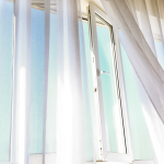 Ahorrar energía en verano con ventana abierta