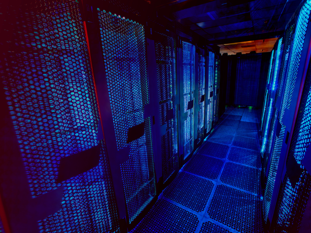 El verdadero coste energético de la Inteligencia Artificial: ¿Cuánto contamina cada búsqueda que hacemos?